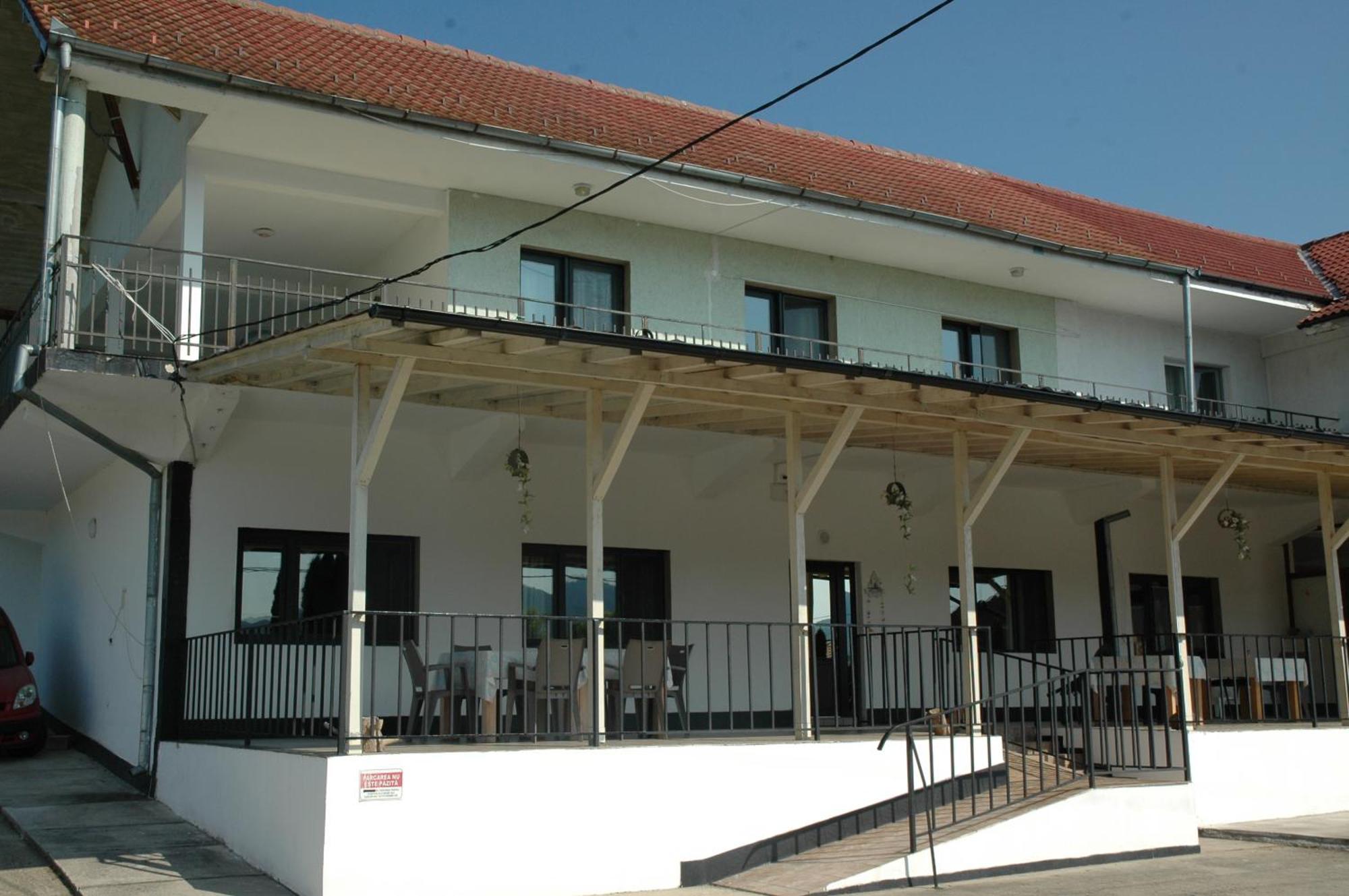 Casa Geppo - Camere De Inchiriat Ieşelniţa Exterior foto